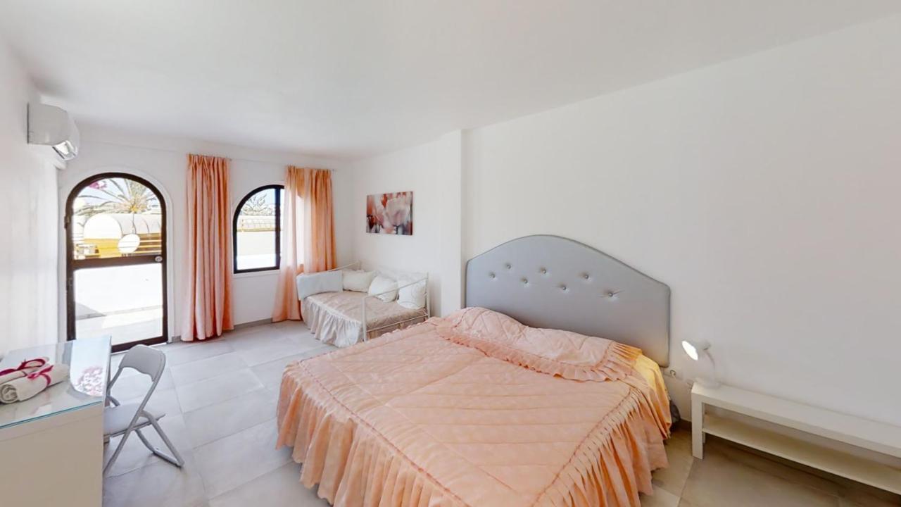Villa Las Buganvillas - 3 Habitaciones Y 3 Banos Privados En Maspalomas มาสปาโลมาส ภายนอก รูปภาพ